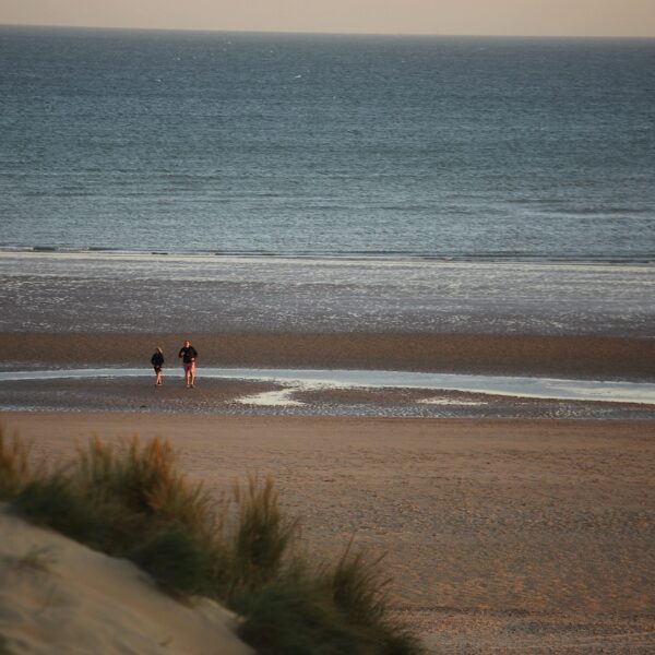 Long calming walks along the huge sandy beach at Camber only 2 hours from London